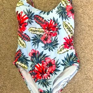 Women’s swim suit